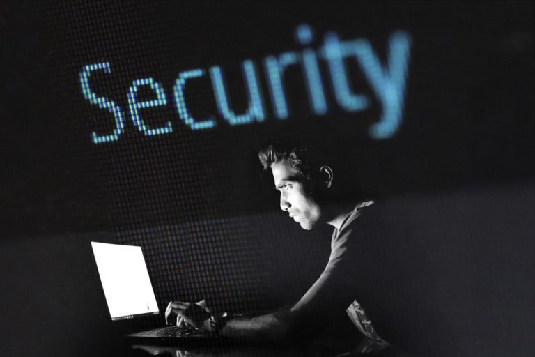 Hacker arbeiten unsichtbar - aber jeder kann sich schützen